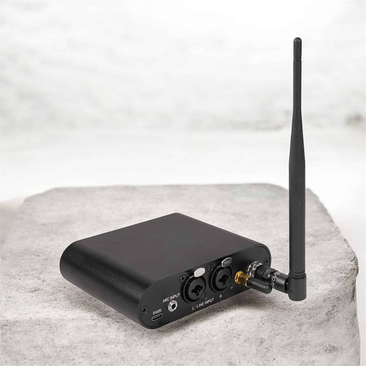 Émetteur Bluetooth-XLR T90 Pro avec batterie intégrée et entrée microphone. 5 canaux. XLR TRS
